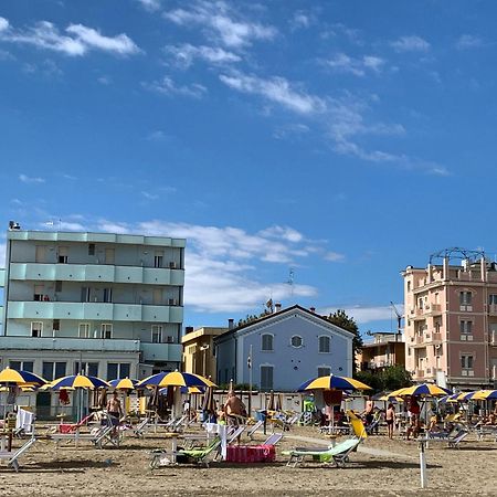 Hotel Acquamarina Viserba Rimini Bagian luar foto