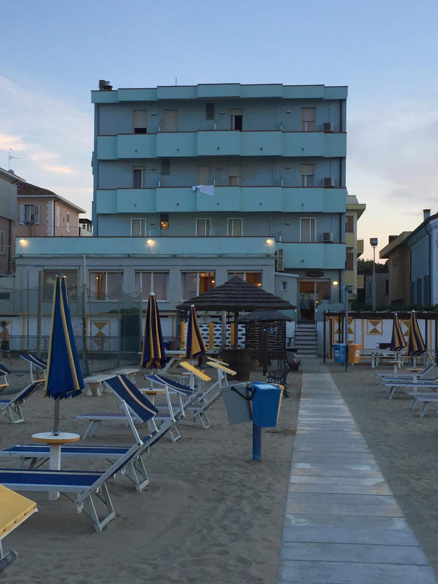 Hotel Acquamarina Viserba Rimini Bagian luar foto