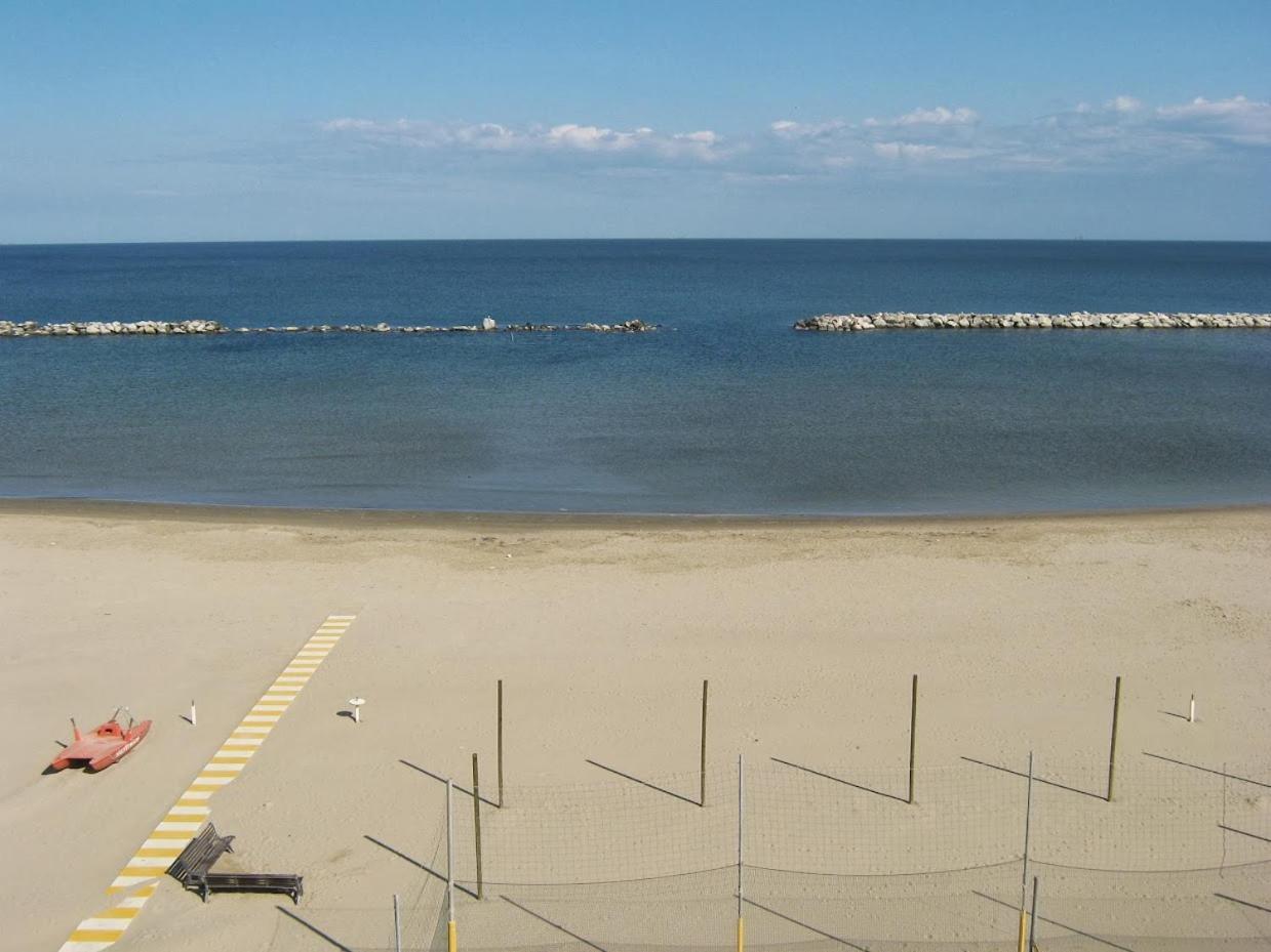Hotel Acquamarina Viserba Rimini Bagian luar foto